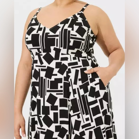 Torrid Black and White Abstract Midi Dress Size 3 - Picture 3 of 11